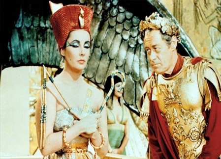 KLEOPATRA (CLEOPATRA) (La Clinique de l'Amour) izle