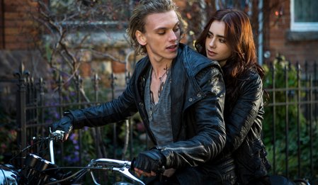 Ölümcül Oyuncaklar: Kemikler Şehri - The Mortal Instruments : City Of Bones izle